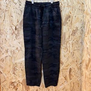 Sanctuary - NWOT - Black Camo Cargo Pants - Size 26